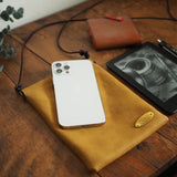 『開け閉めらくらく♪』バネ口金のスマホポシェット(姫路シュリンク・サーモンレッド)