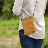 『開け閉めらくらく♪』バネ口金のスマホポシェット(姫路シュリンク・マスタード)